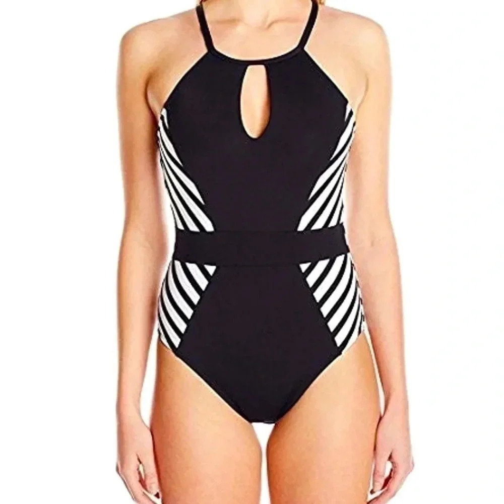 CUPSHE one‎ piece swimsuit with sexy deep V neck and cross-cross straps